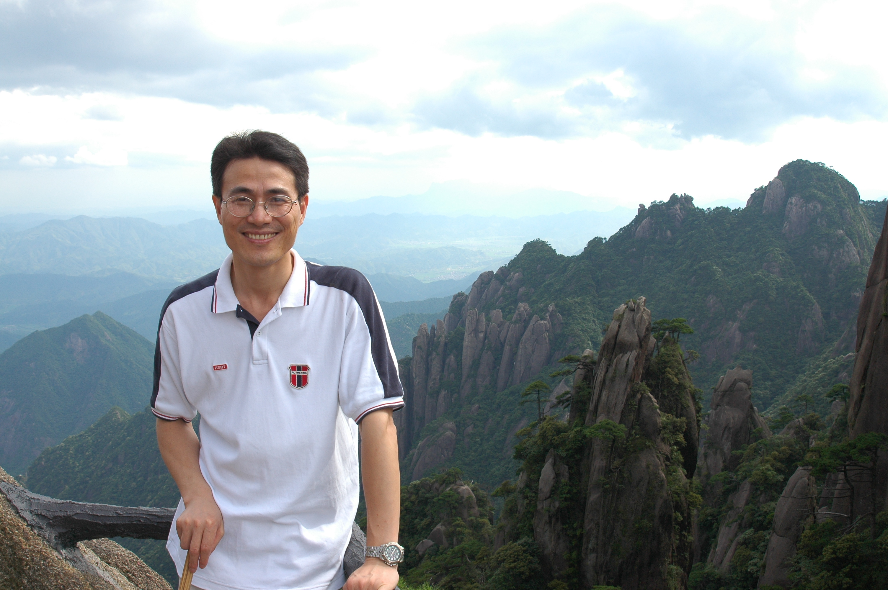 聚光科技（杭州）股份有限公司黨委書記、工會(huì)主席 陳熒平.jpg