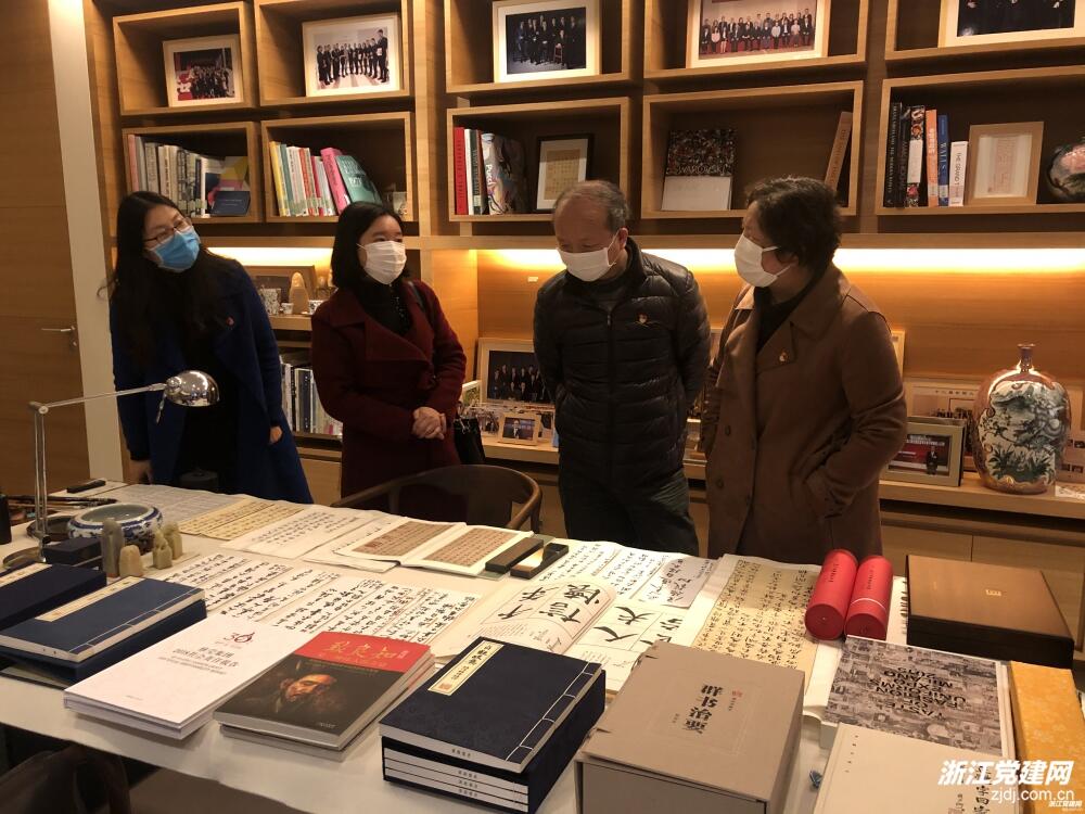 副院長(zhǎng)、市委黨校教育長(zhǎng)杜穎英雅瑩集團(tuán)三服務(wù).jpg