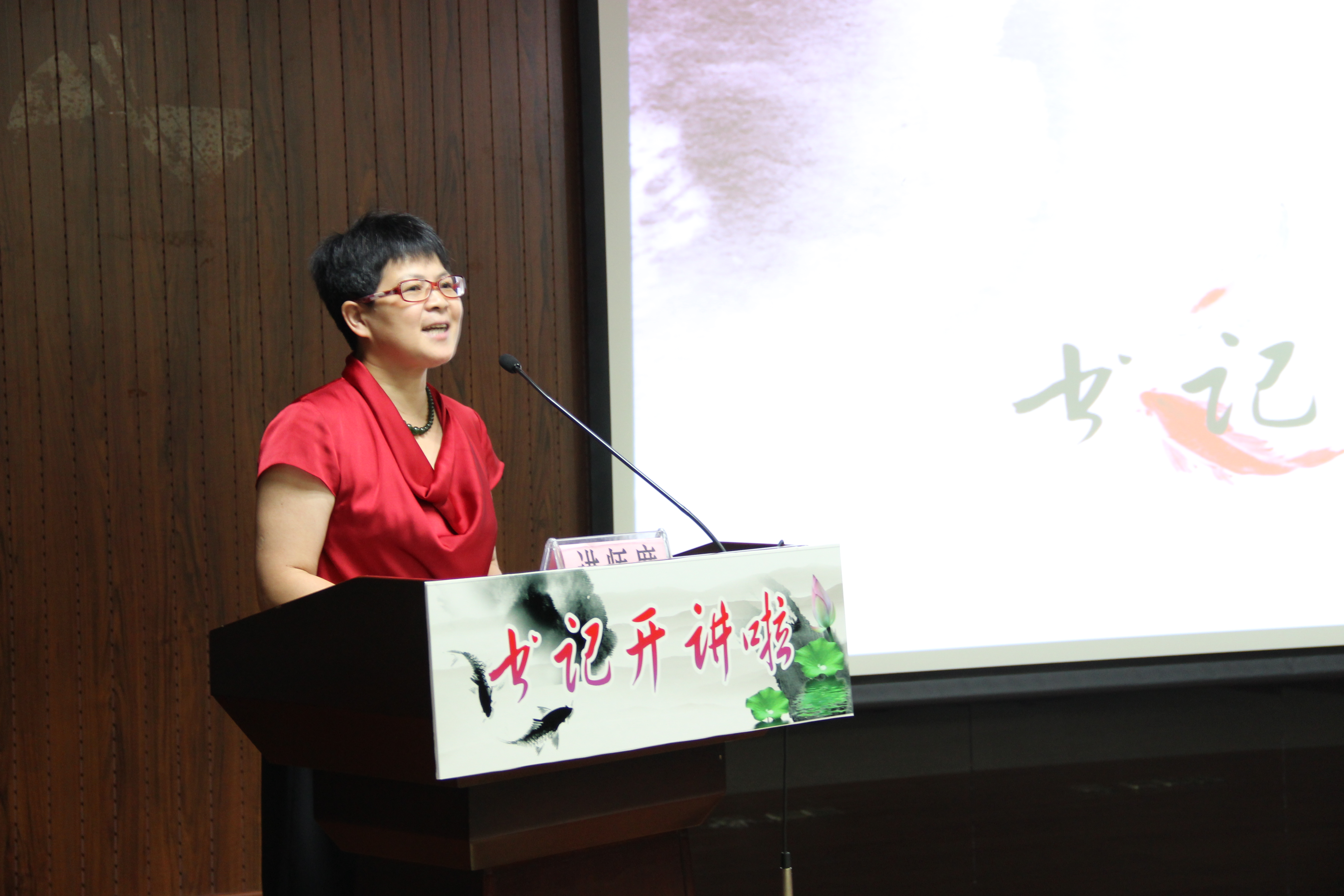 鄞州區(qū)東勝街道舉辦“書記開講啦”活動 傳幫帶新社工.JPG